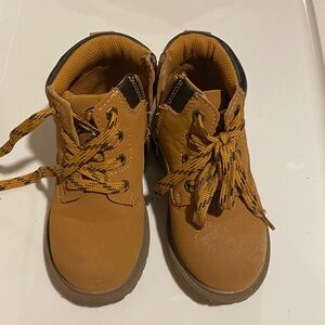Eddie Bauer Kids' Brown Lace-Up Boots